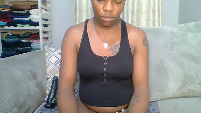 Petite 254 online show from 09/09/25, 11:48