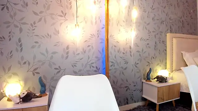 DanielaRuizz online show from 03/08/25, 07:49