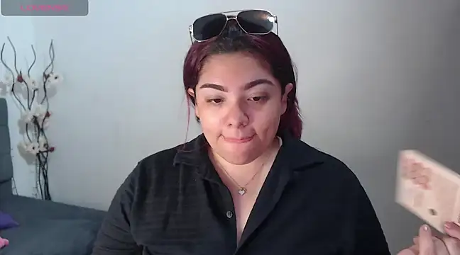 KathyGonzalez online show from 02/12/25, 12:33
