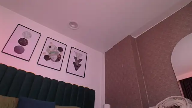 JuliaRose ks online show from 12/23/24, 12:19