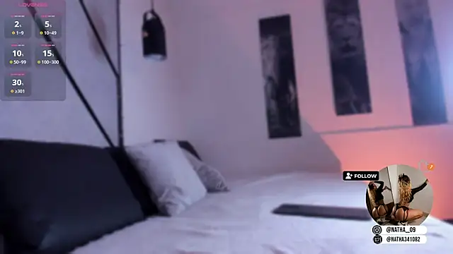 Natasha Smith09 online show from 01/12/25, 07:21