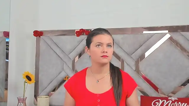 Snapshot of Victoriabecker chatting on 12/08/24, 09:30 Victoriabecker online show from 12/08/24, 09:30