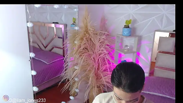 Jonesliam23 online show from 09/26/25, 06:12