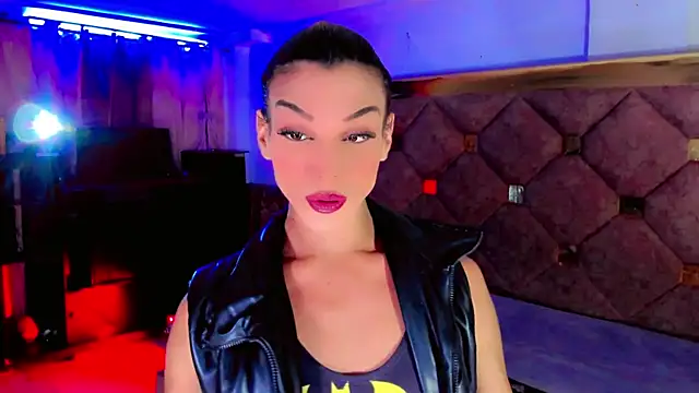 Snapshot of the-horus-girl chatting on 09/27/25, 07:02 the-horus-girl online show from 09/27/25, 07:02