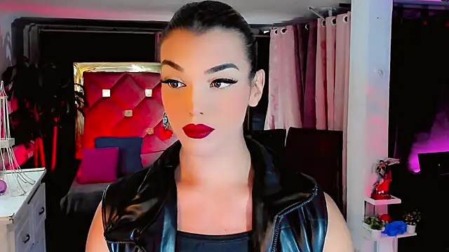 Snapshot of the-horus-girl chatting on 11/15/25, 07:32 the-horus-girl online show from 11/15/25, 07:32