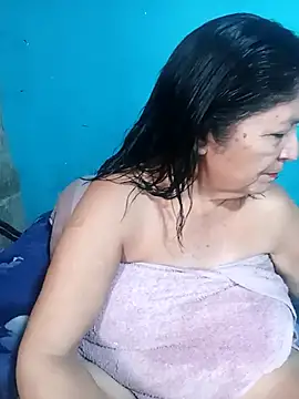 Snapshot of naysi chatting on 11/28/25, 09:17 naysi online show from 11/28/25, 09:17