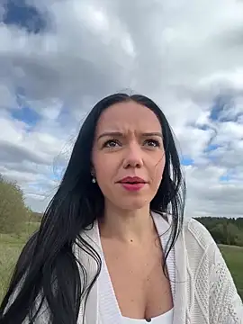 Snapshot of Vanesskaa chatting on 10/08/25, 02:25 Vanesskaa online show from 10/08/25, 02:25