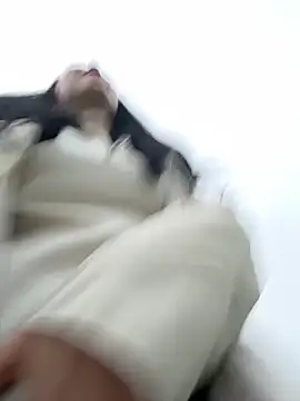 Snapshot of Vanesskaa chatting on 10/15/25, 04:51 Vanesskaa online show from 10/15/25, 04:51