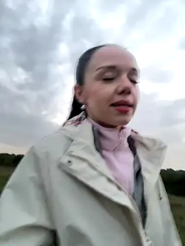 Snapshot of Vanesskaa chatting on 10/18/25, 04:52 Vanesskaa online show from 10/18/25, 04:52