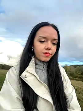 Snapshot of Vanesskaa chatting on 10/20/25, 04:07 Vanesskaa online show from 10/20/25, 04:07