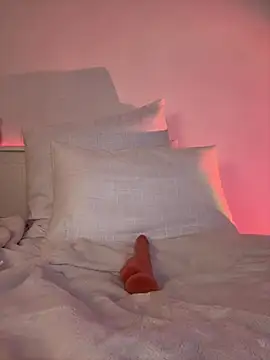 Snapshot of Vanesskaa chatting on 11/05/25, 11:49 Vanesskaa online show from 11/05/25, 11:49