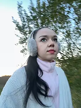 Snapshot of Vanesskaa chatting on 11/13/25, 04:06 Vanesskaa online show from 11/13/25, 04:06