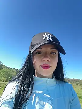 Snapshot of Vanesskaa chatting on 04/30/26, 10:21 Vanesskaa online show from 04/30/26, 10:21