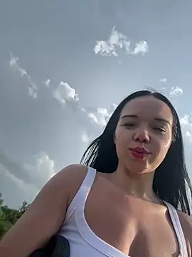 Snapshot of Vanesskaa chatting on 05/26/26, 05:31 Vanesskaa online show from 05/26/26, 05:31