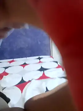 isaReyes online show from 10/17/25, 01:57