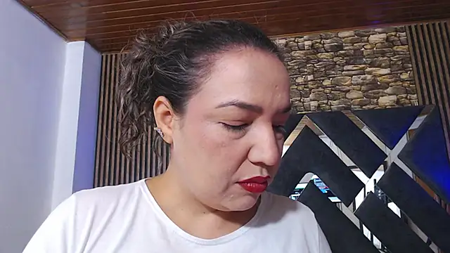 marie hss online show from 11/28/25, 07:49