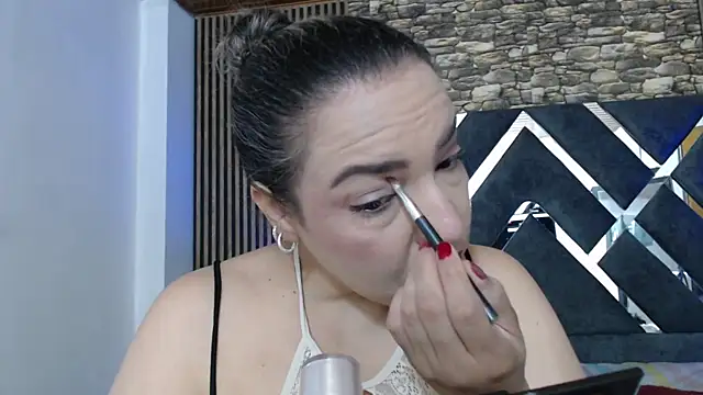 marie hss online show from 12/15/25, 04:11