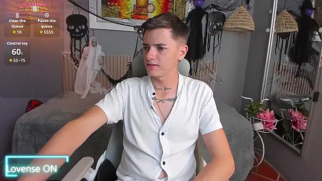 tossetrech online show from 10/30/25, 03:19