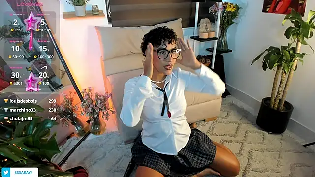 Snapshot of Saraycum chatting on 10/24/25, 09:44 Saraycum online show from 10/24/25, 09:44