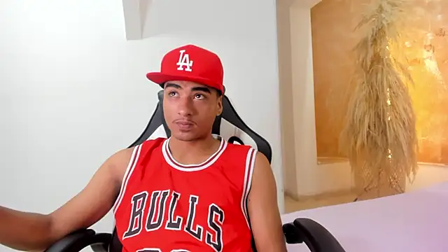 Snapshot of ANGEL_NICOLAS chatting on 03/13/25, 09:05 ANGEL NICOLAS online show from 03/13/25, 09:05