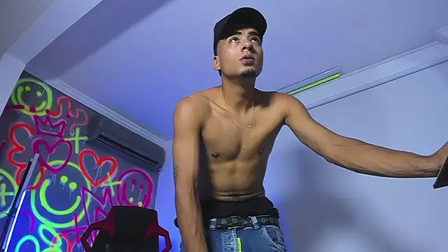 Snapshot of ANGEL_NICOLAS chatting on 01/15/26, 08:45 ANGEL NICOLAS online show from 01/15/26, 08:45