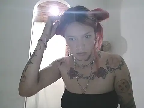 PhiliaShekinah1 online show from 12/04/25, 12:42