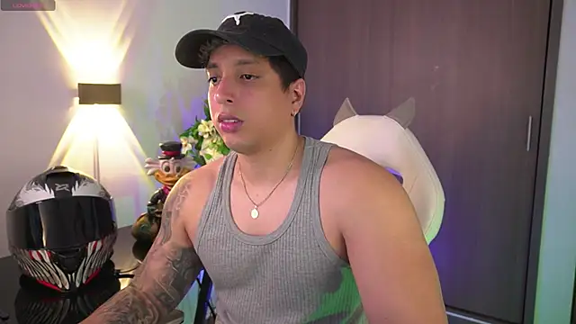 Snapshot of appolo_allen chatting on 09/21/25, 10:55 appolo allen online show from 09/21/25, 10:55