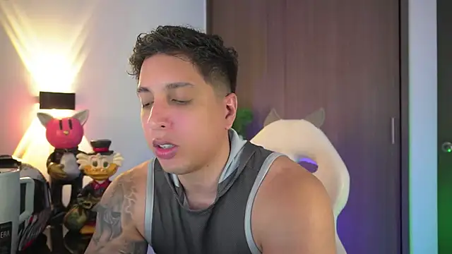 Snapshot of appolo_allen chatting on 10/05/25, 03:49 appolo allen online show from 10/05/25, 03:49