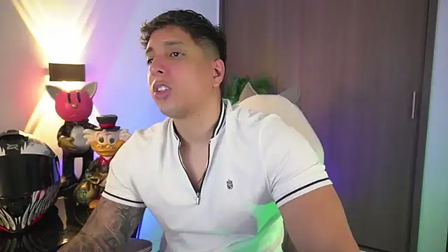 Snapshot of appolo_allen chatting on 10/06/25, 01:47 appolo allen online show from 10/06/25, 01:47