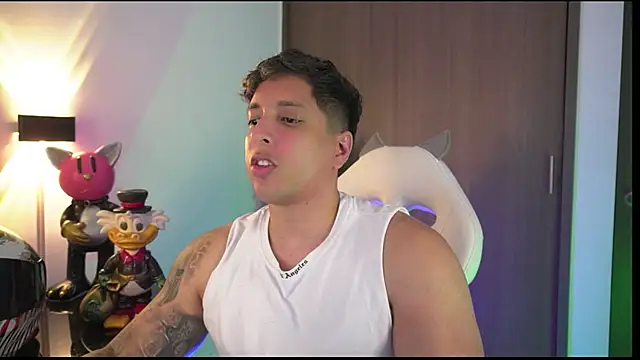 Snapshot of appolo_allen chatting on 10/12/25, 06:23 appolo allen online show from 10/12/25, 06:23