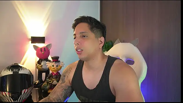 Snapshot of appolo_allen chatting on 10/13/25, 12:10 appolo allen online show from 10/13/25, 12:10