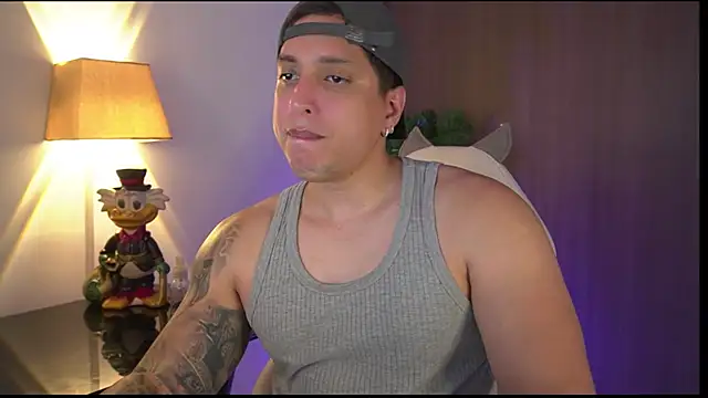 Snapshot of appolo_allen chatting on 11/08/25, 03:18 appolo allen online show from 11/08/25, 03:18