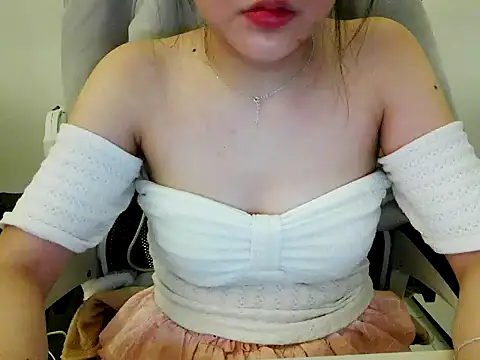 Yin-girl online show from 12/01/25, 07:41