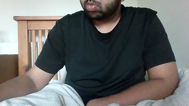 Snapshot of whoreboi98 chatting on 04/12/26, 06:46 whoreboi98 online show from 04/12/26, 06:46
