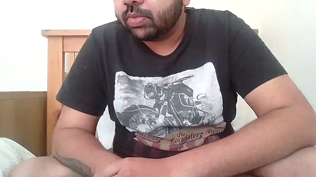 Snapshot of whoreboi98 chatting on 04/24/26, 11:56 whoreboi98 online show from 04/24/26, 11:56