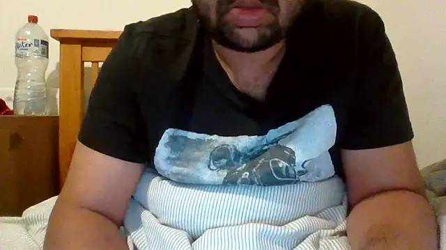 Snapshot of whoreboi98 chatting on 05/23/26, 10:47 whoreboi98 online show from 05/23/26, 10:47