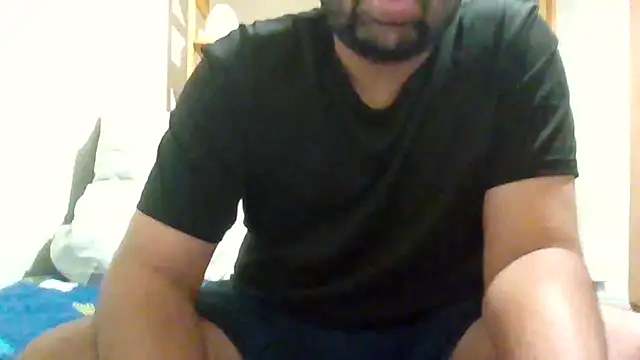 Snapshot of whoreboi98 chatting on 06/18/26, 10:47 whoreboi98 online show from 06/18/26, 10:47