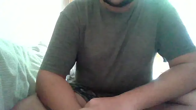 Snapshot of whoreboi98 chatting on 06/21/26, 03:03 whoreboi98 online show from 06/21/26, 03:03
