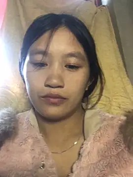 Snapshot of xotm chatting on 12/12/24, 02:04 xotm online show from 12/12/24, 02:04