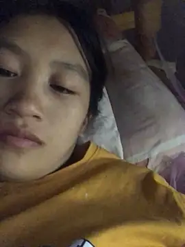 Snapshot of xotm chatting on 12/24/24, 02:10 xotm online show from 12/24/24, 02:10