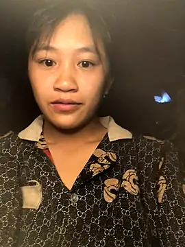 Snapshot of xotm chatting on 10/22/25, 11:26 xotm online show from 10/22/25, 11:26