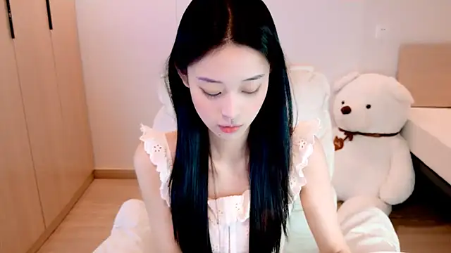 Snapshot of Xueb_J chatting on 12/03/25, 12:25 Xueb J online show from 12/03/25, 12:25