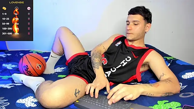 Noha white online show from 12/10/24, 06:17