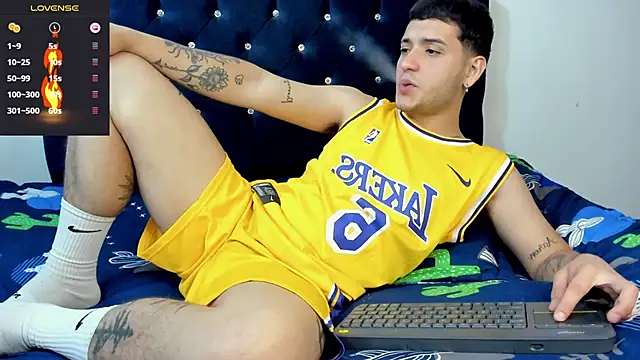 Noha white online show from 02/10/25, 09:15