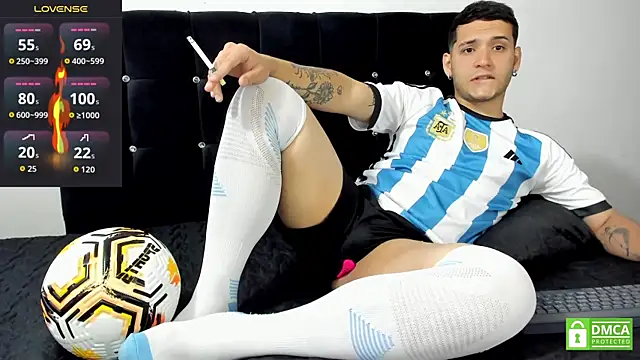 Snapshot of Noha_white chatting on 11/07/25, 07:03 Noha white online show from 11/07/25, 07:03