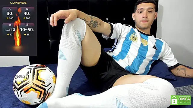 Snapshot of Noha_white chatting on 11/14/25, 07:45 Noha white online show from 11/14/25, 07:45