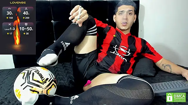 Snapshot of Noha_white chatting on 11/15/25, 06:59 Noha white online show from 11/15/25, 06:59