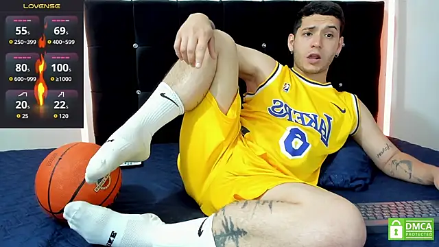 Snapshot of Noha_white chatting on 11/21/25, 07:12 Noha white online show from 11/21/25, 07:12