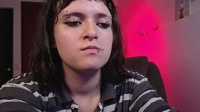 NEXT DOOR GIRL  online show from 04/28/26, 10:26