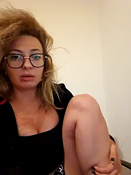 Selenna emma online show from 09/26/25, 06:23